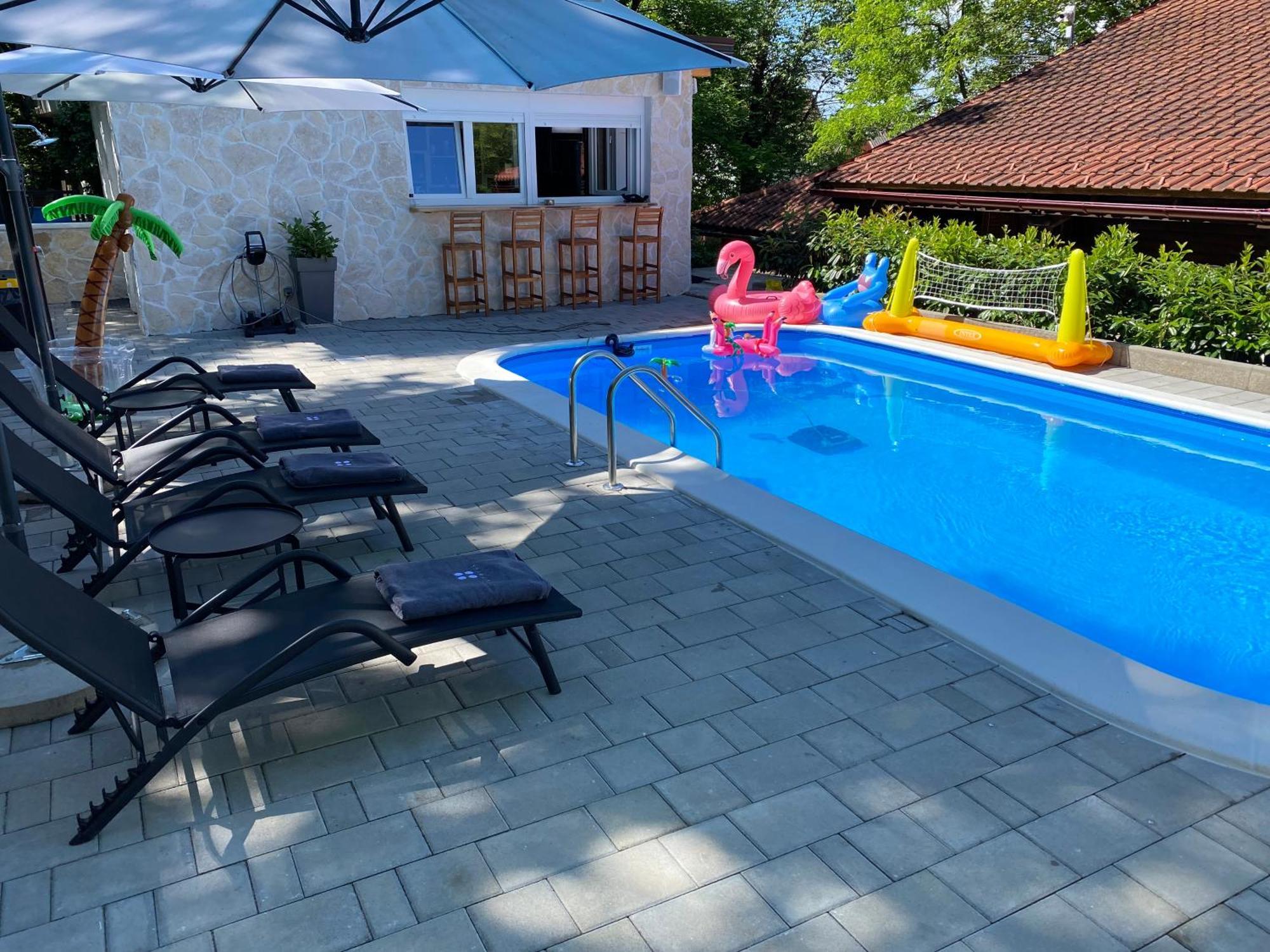 4Trees Holiday House Слунь Екстер'єр фото